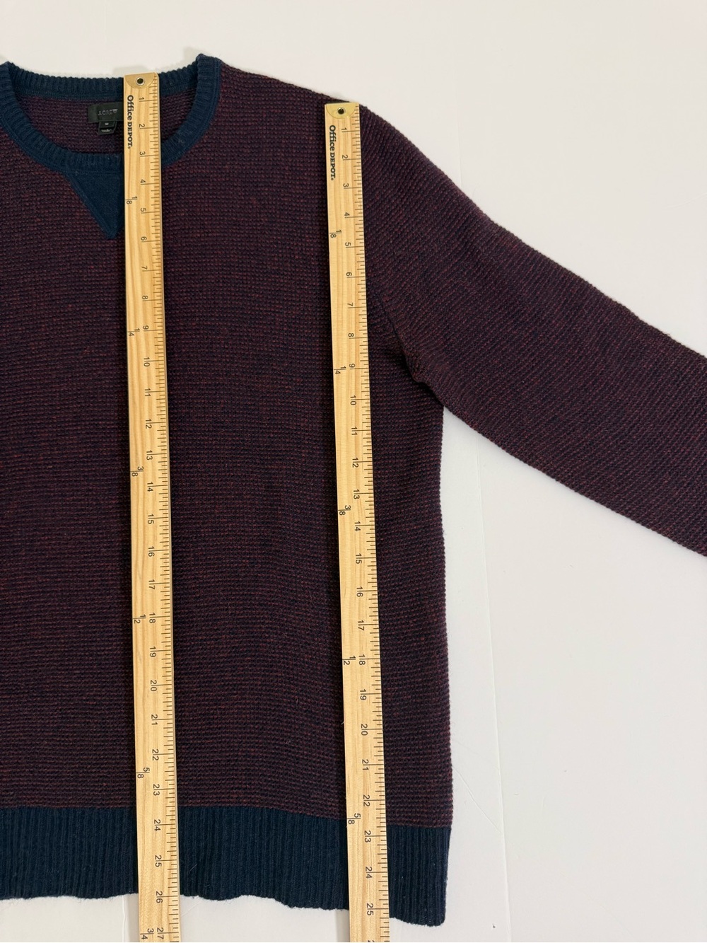 *Rare* J. Crew Sample Merino Waffle Knit Burgundy & Navy Crewneck Sweater Medium - Picture 5 of 8